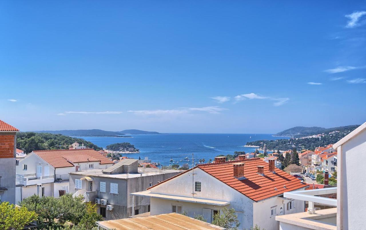 Apartments Irena Hvar Town Eksteriør bilde